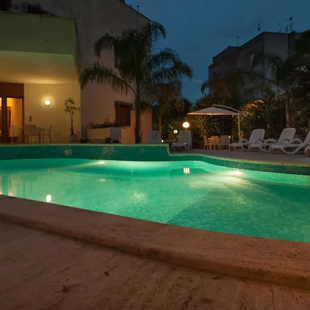 Magnolia Luxury بيت ضيافة 4*
